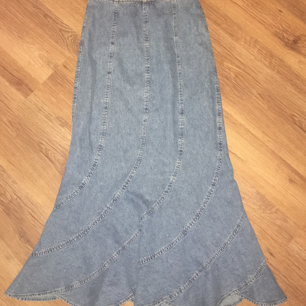 Denim skirt